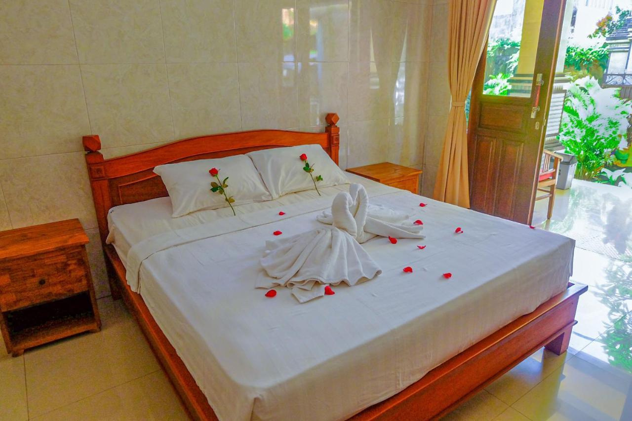 Adi Homestay Canggu Eksteriør billede