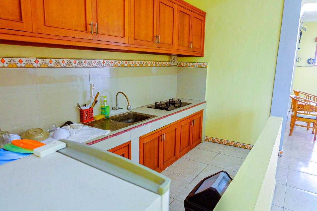 Adi Homestay Canggu Eksteriør billede