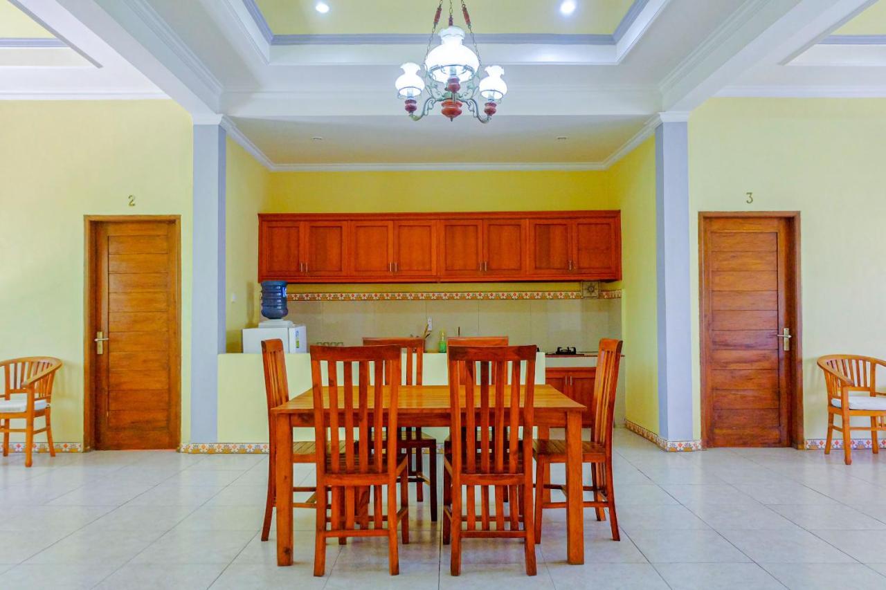 Adi Homestay Canggu Eksteriør billede