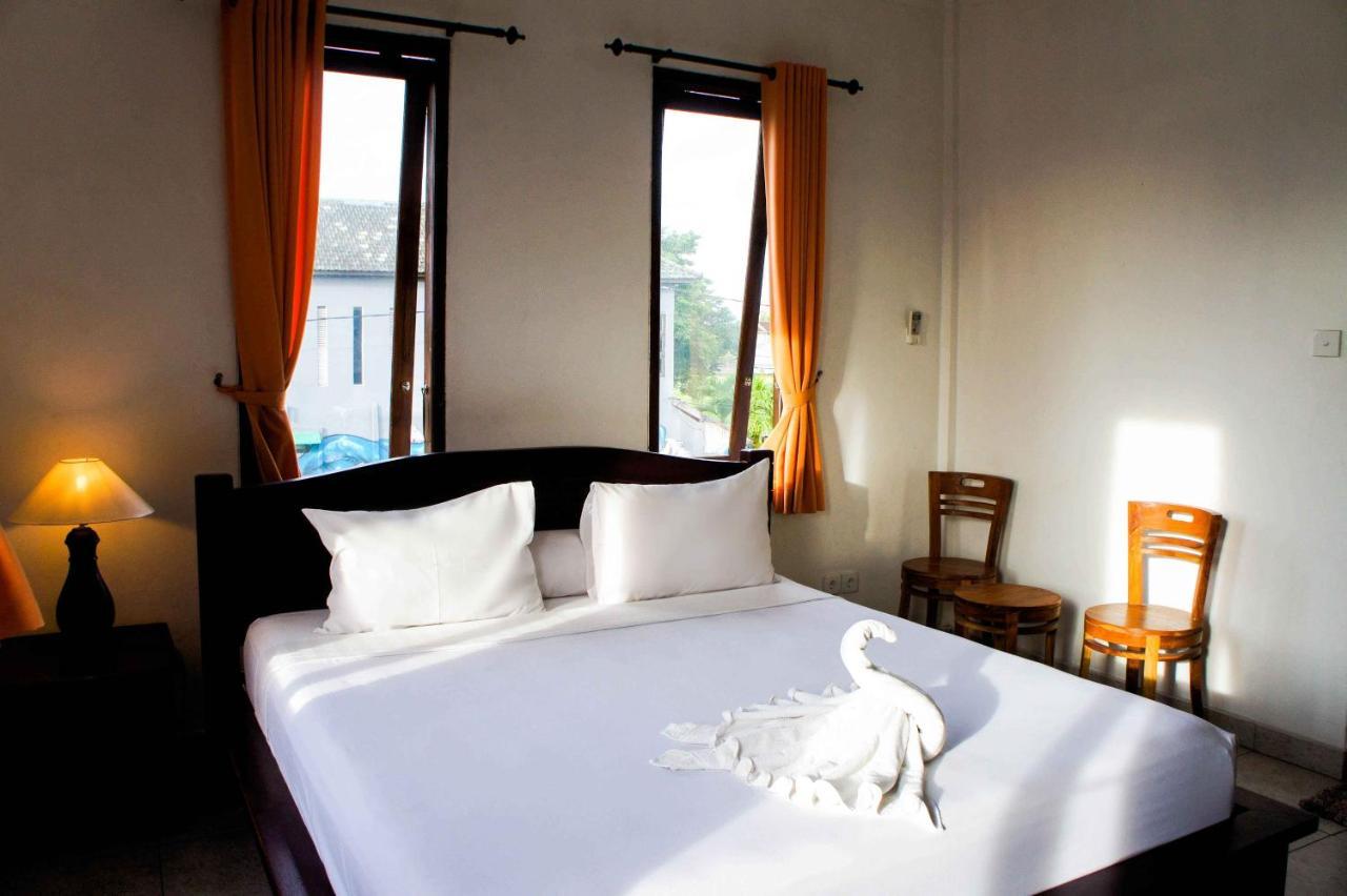 Adi Homestay Canggu Eksteriør billede